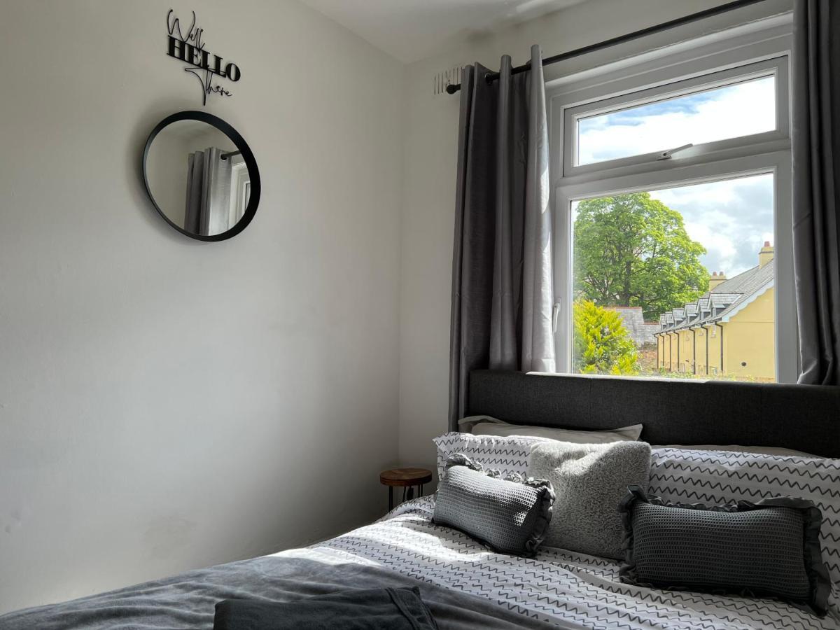 Brecon Town 3 Bedroom House Sleeps 6 Central Location Екстер'єр фото